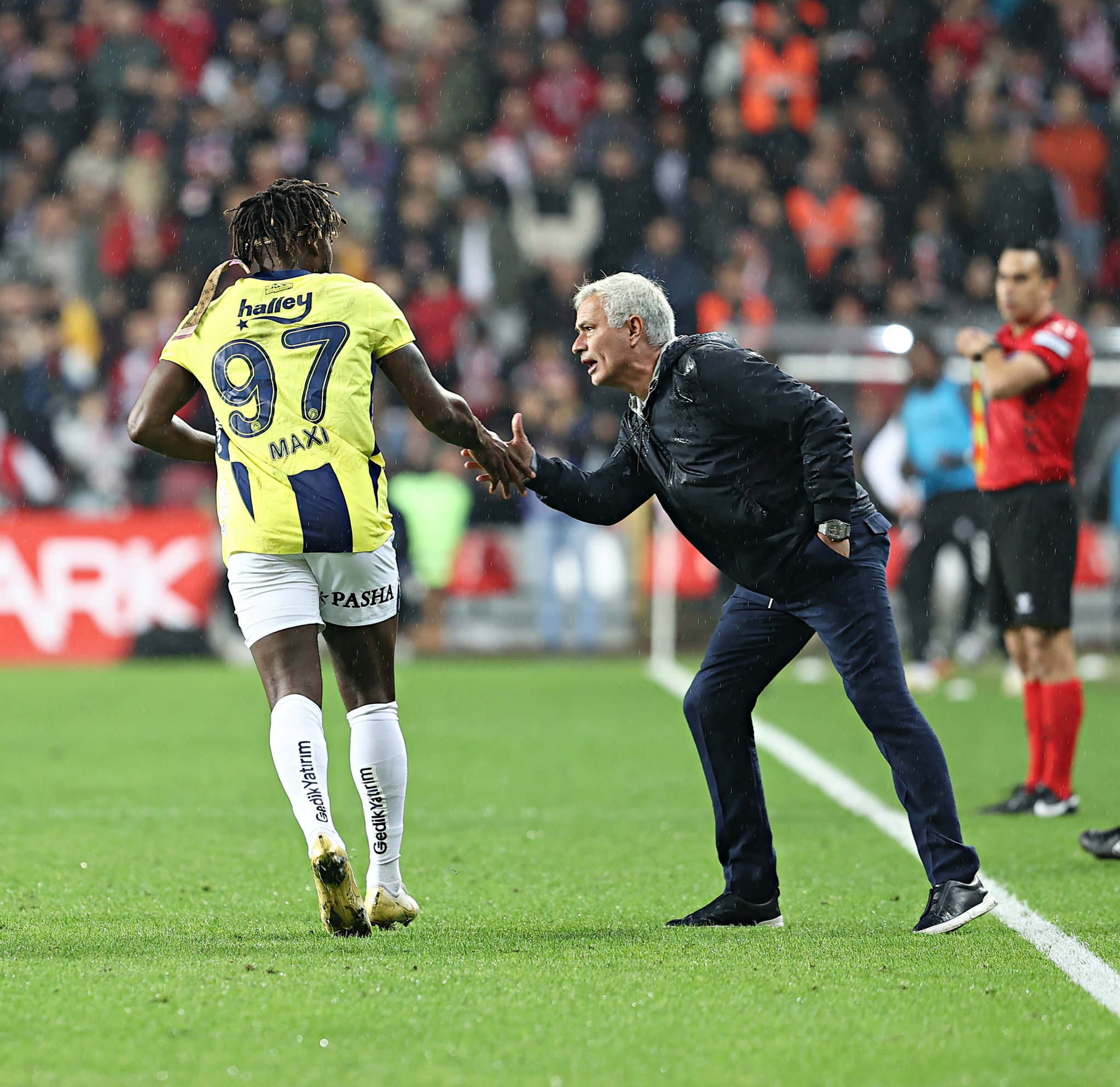 FENERBAHÇE HABERLERİ | Jose Mourinho’nun faturası çok ağır olacak!