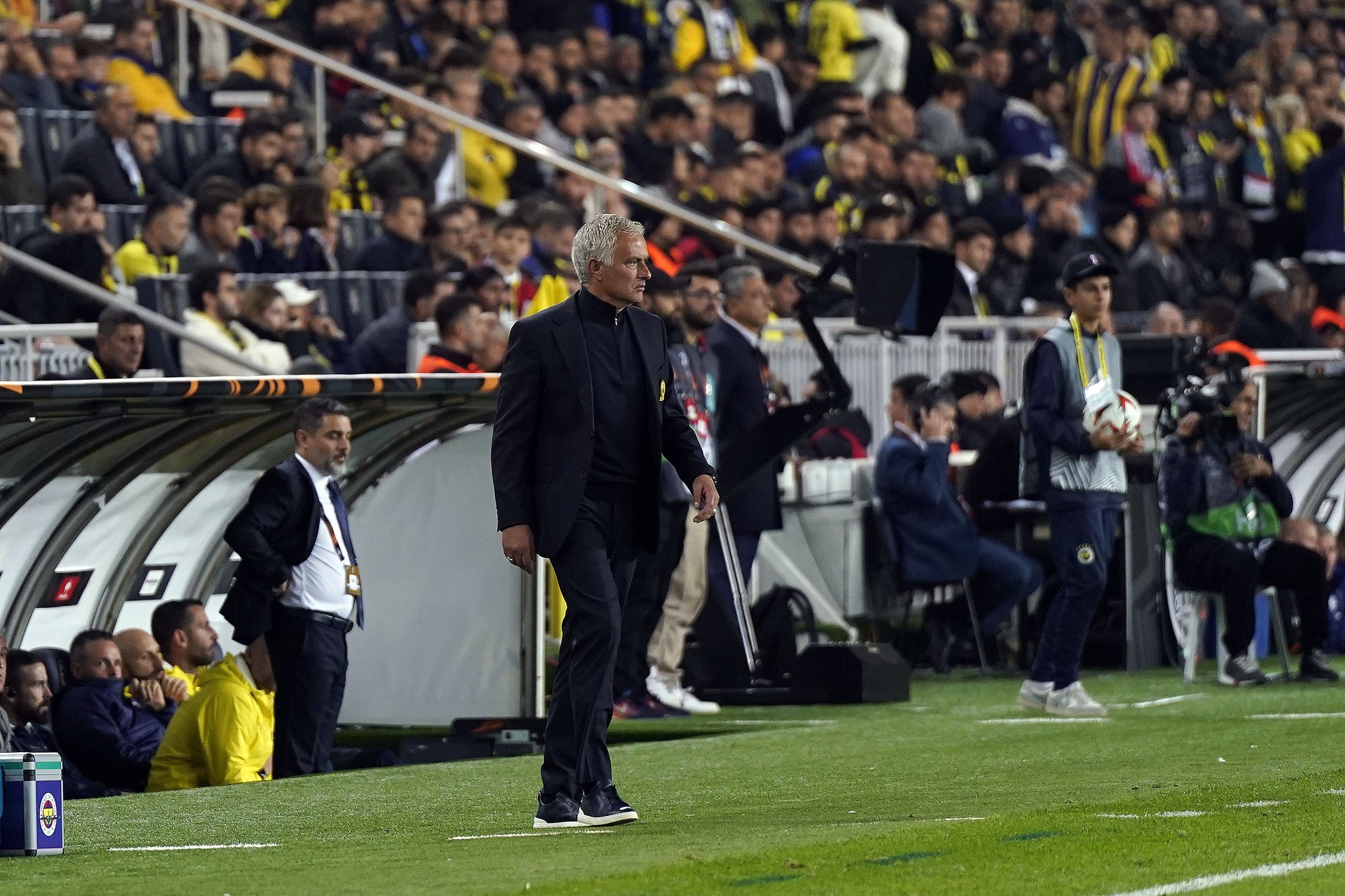 Fenerbahçe’den sağ bek harekatı! İtalyan yıldız listede