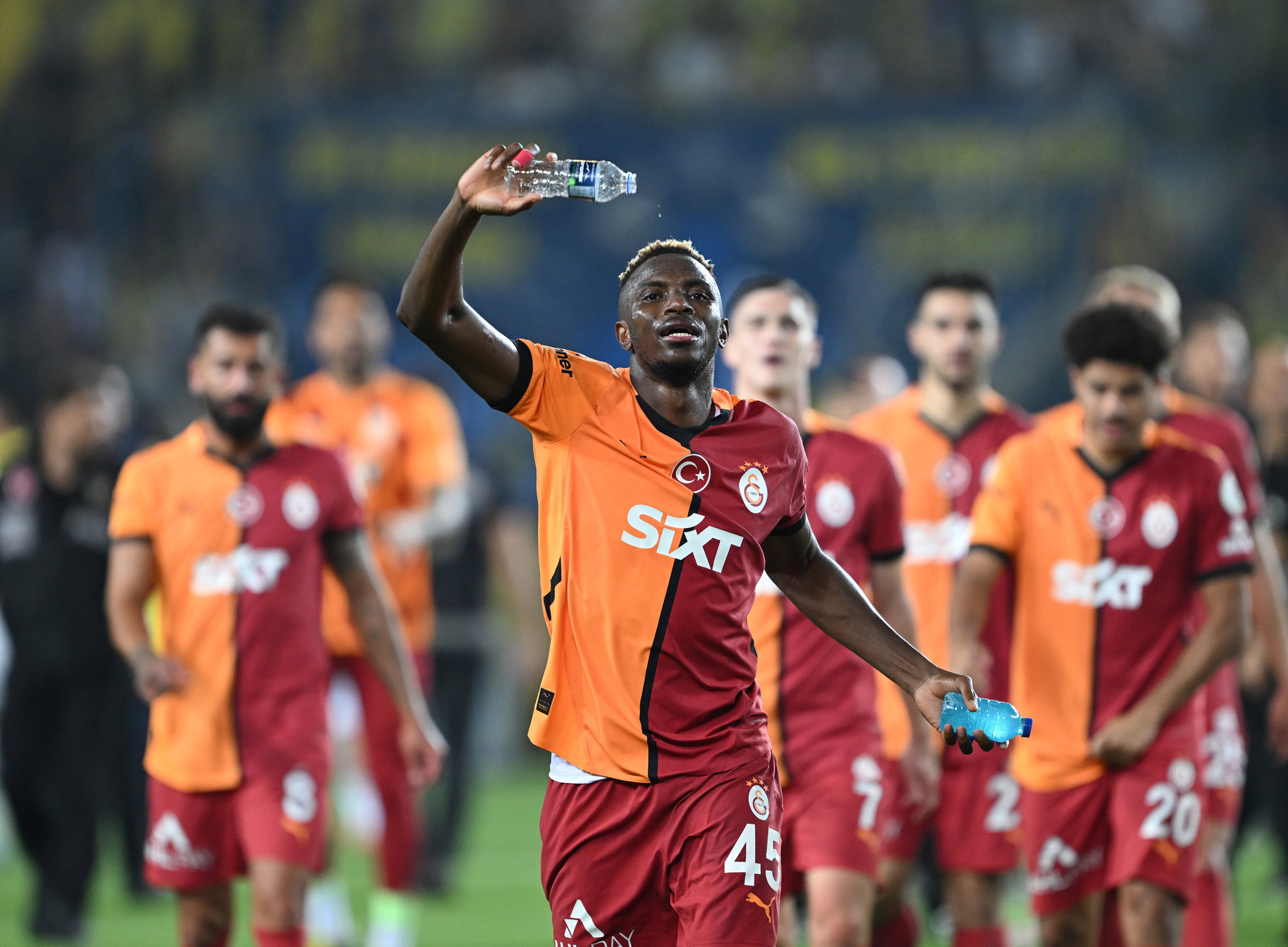 GALATASARAY HABERİ | Gündemi sarsacak Victor Osimhen iddiası! Fransız devinin hocası Nijeryalı yıldızı veto etti