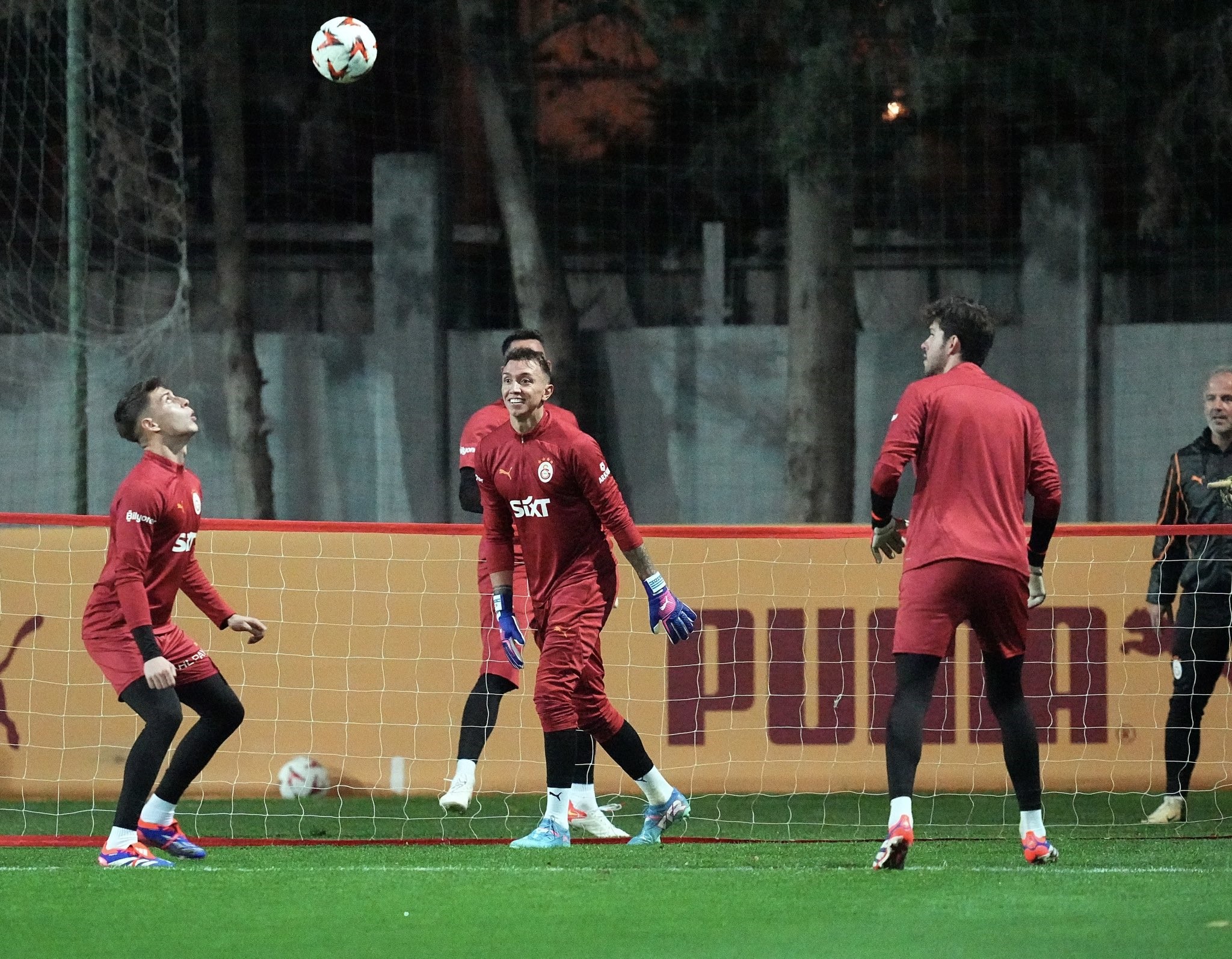 Galatasaray’da Tottenham maçı öncesi Osimhen endişesi!