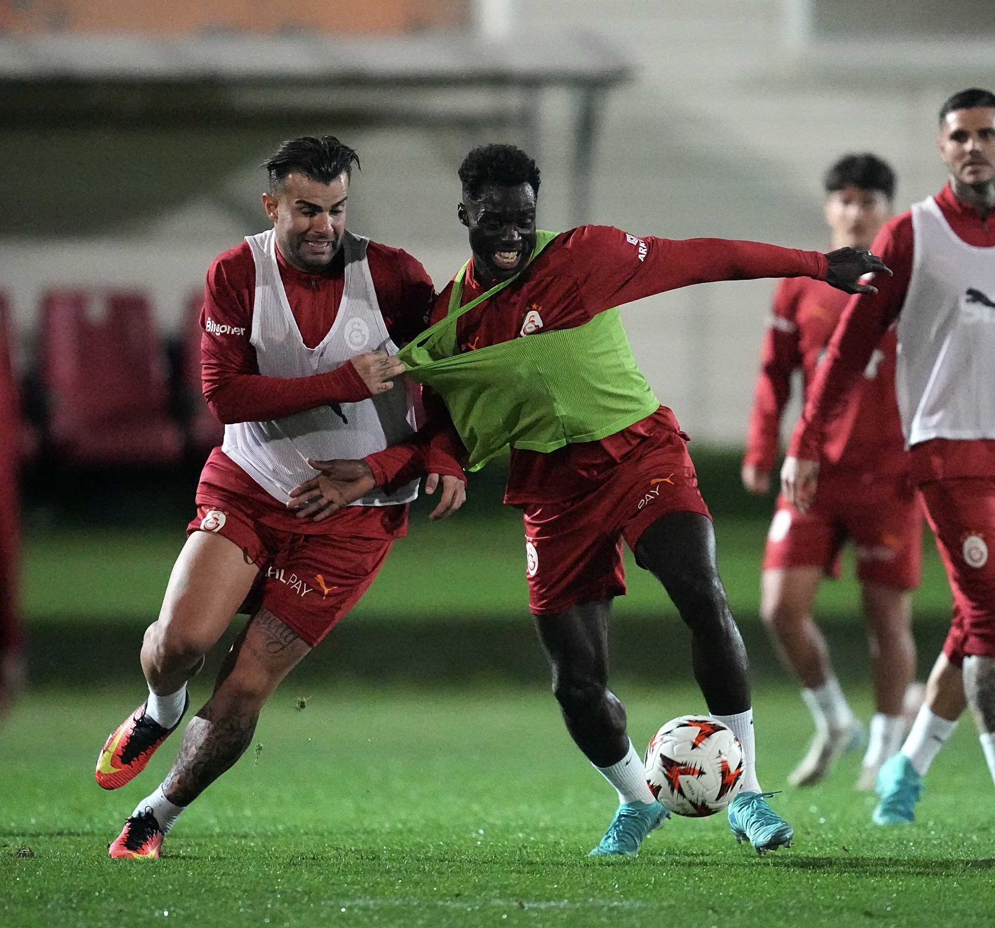 Galatasaray’da Tottenham maçı öncesi Osimhen endişesi!