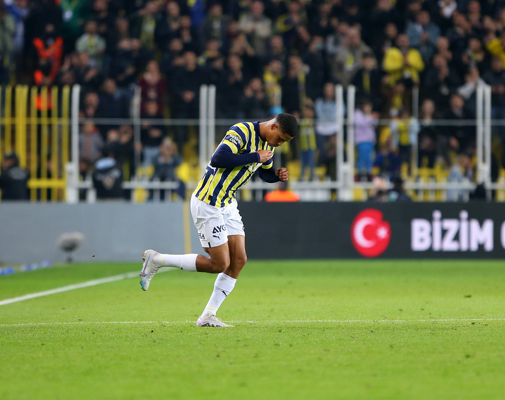 Fenerbahçe’ye Jayden Oosterwolde piyangosu! Sürpriz teklif