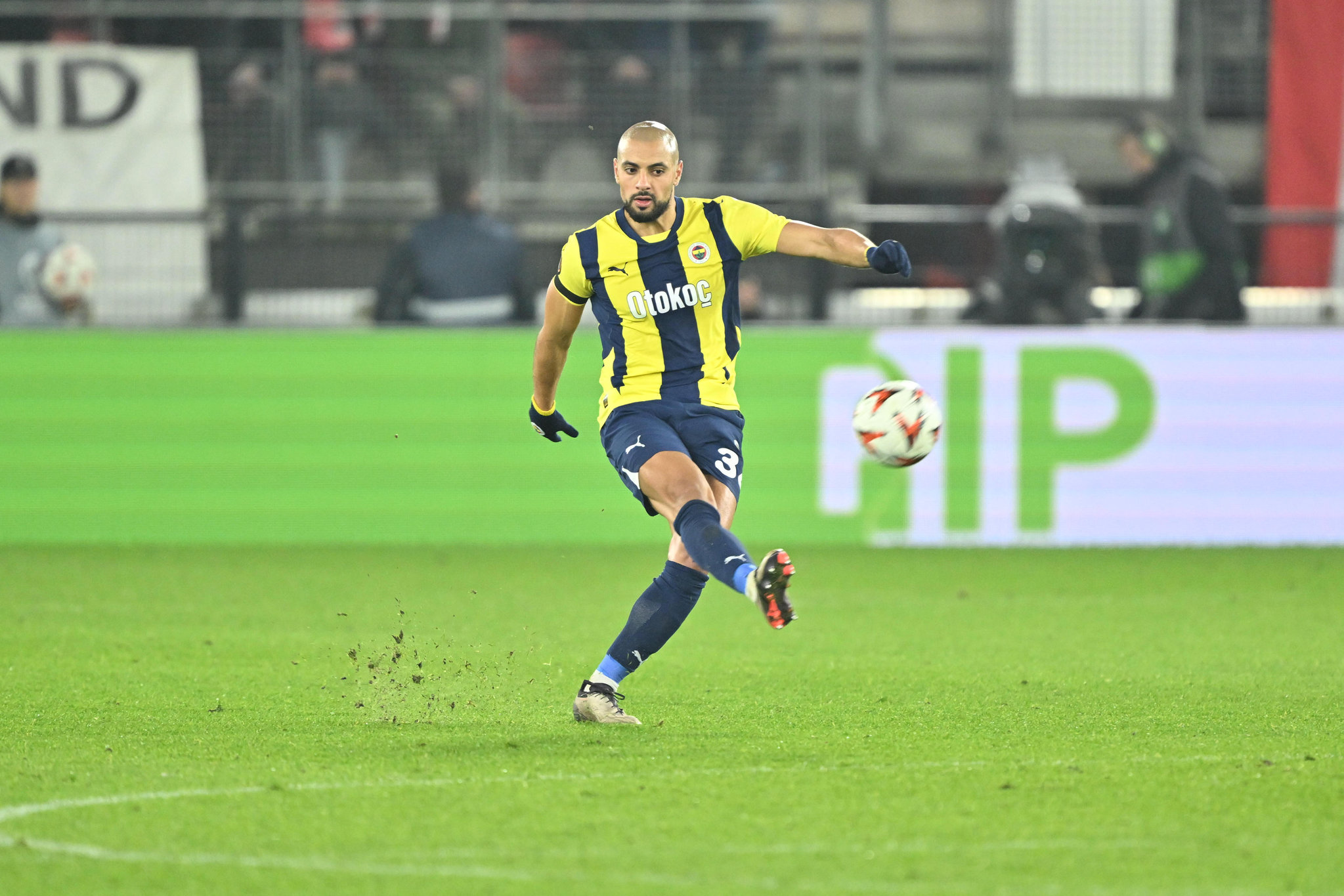 Fenerbahçe’de 9 ayrılık birden! Mourinho’dan AZ Alkmaar maçı sonrası radikal karar