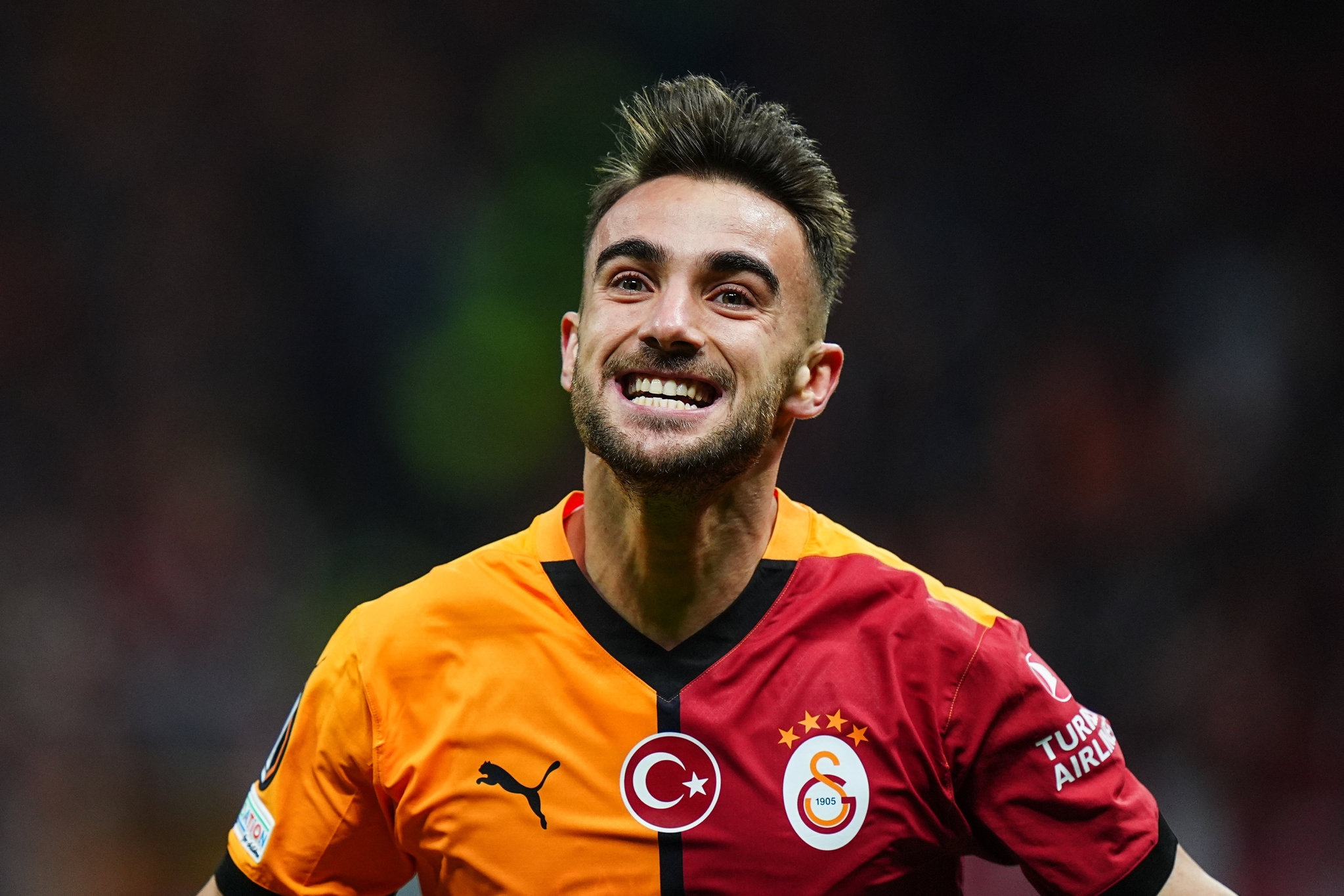 Galatasaraylı yıldıza Manchester United kancası! Yılın transfer bombası patlıyor