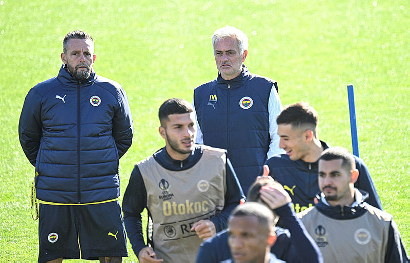 FENERBAHÇE TRANSFER HABERİ: Rekor bonservis ödenmişti! Youssef En-Nesyri ayrılıyor mu?