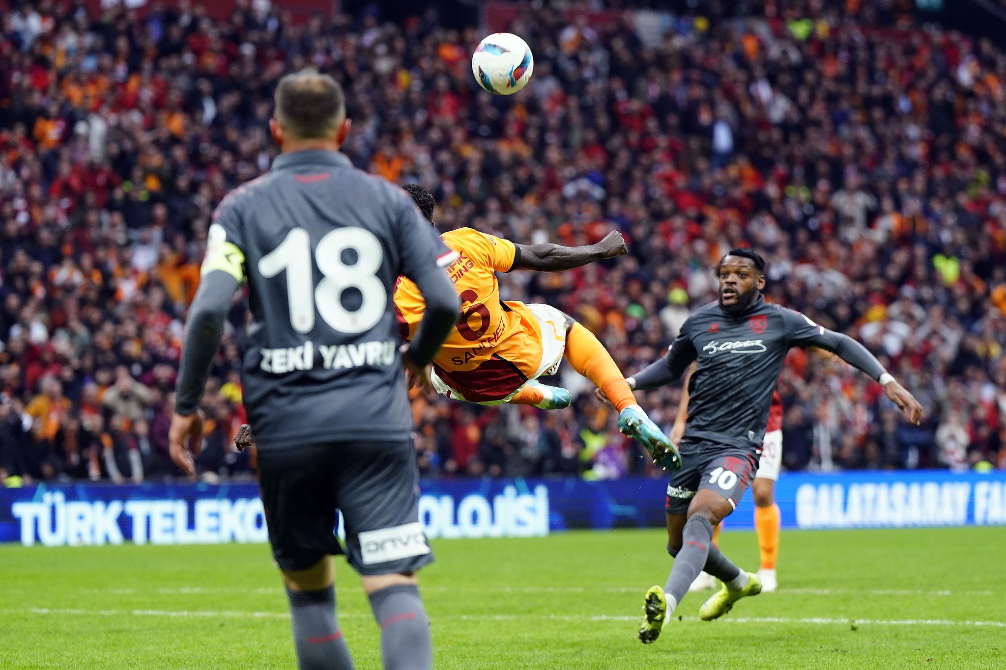 GALATASARAY HABERLERİ | Ahmet Çakar’dan flaş yorum! Uydurma bir penaltı...