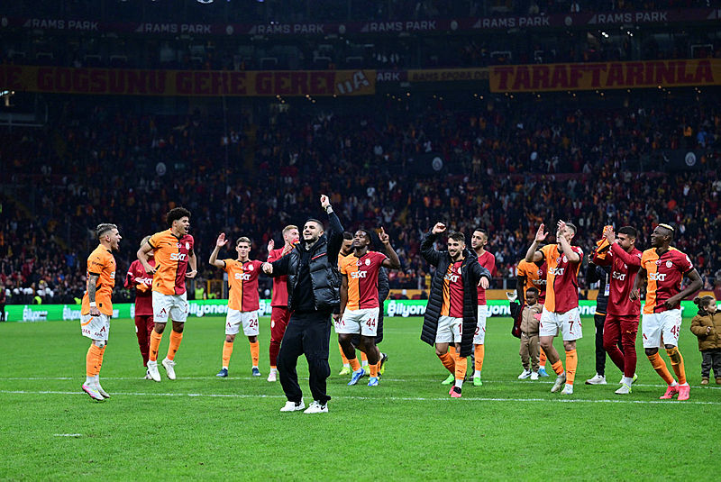 GALATASARAY HABERLERİ | Okan Buruk rekorlara doymuyor! Sıradaki hedef...