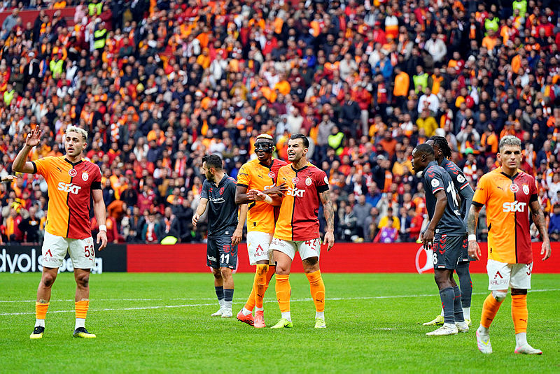 GALATASARAY HABERLERİ | Okan Buruk rekorlara doymuyor! Sıradaki hedef...