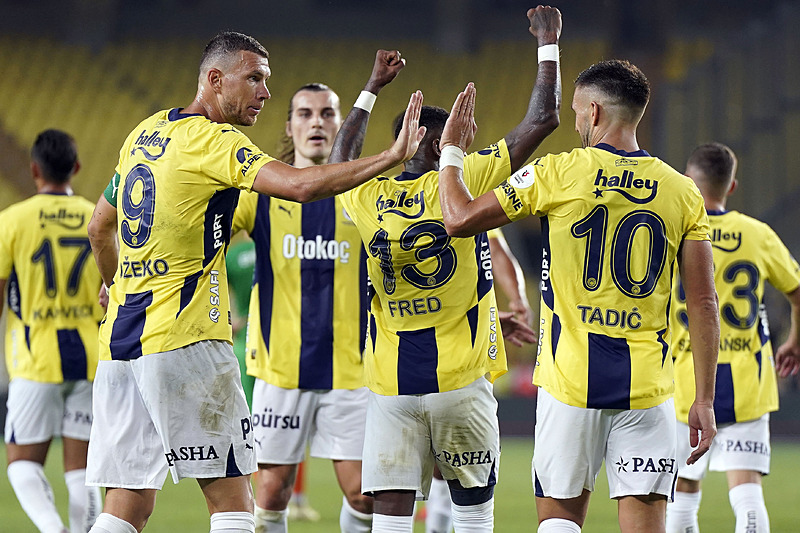 Fenerbahçe’de sol bek adayları belli oldu! İşte o liste