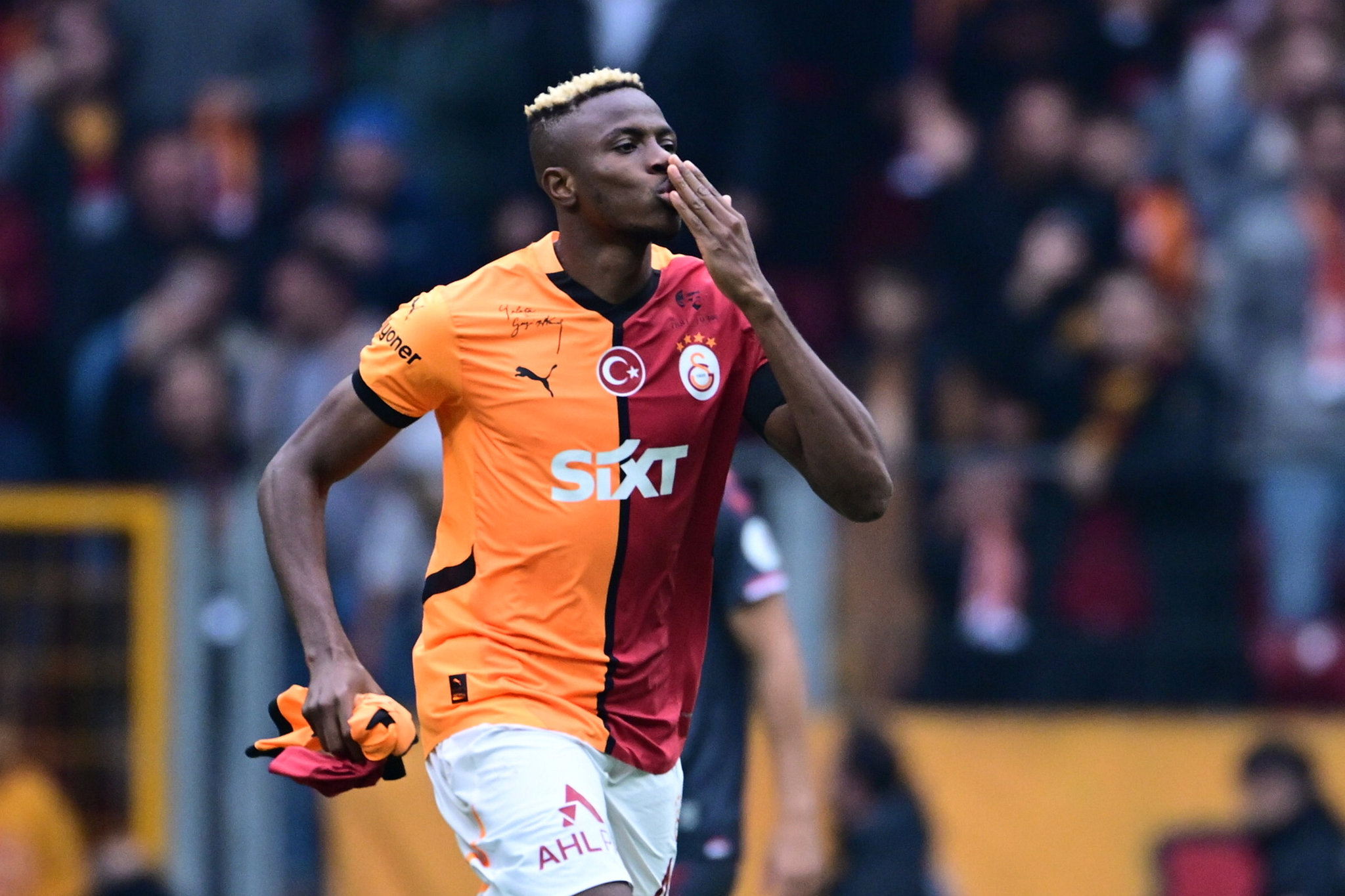 GALATASARAY HABERİ | Transferde Victor Osimhen çılgınlığı! Nijeryalı yıldıza Premier Lig’den 1 talip daha