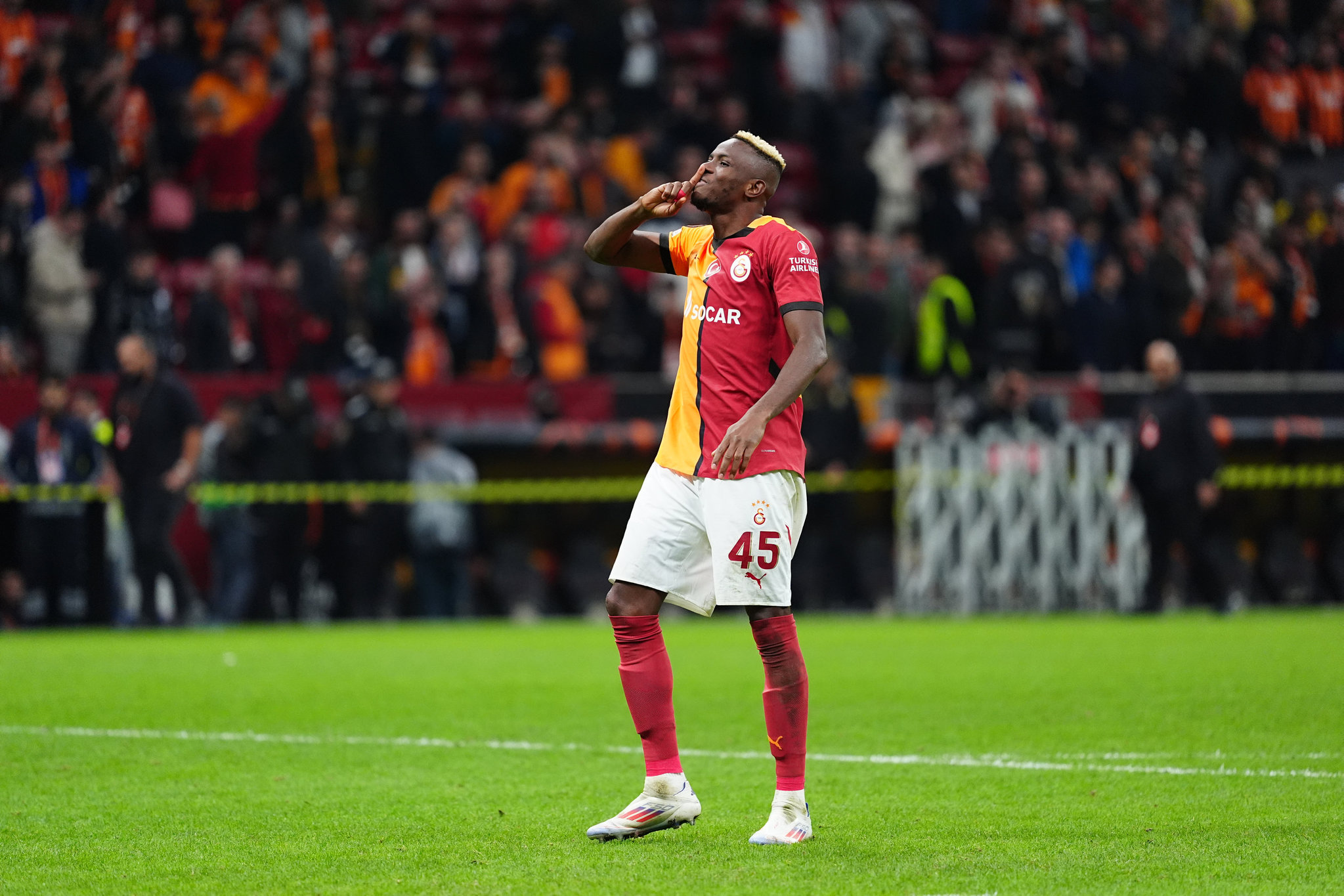 GALATASARAY HABERİ | Transferde Victor Osimhen çılgınlığı! Nijeryalı yıldıza Premier Lig’den 1 talip daha