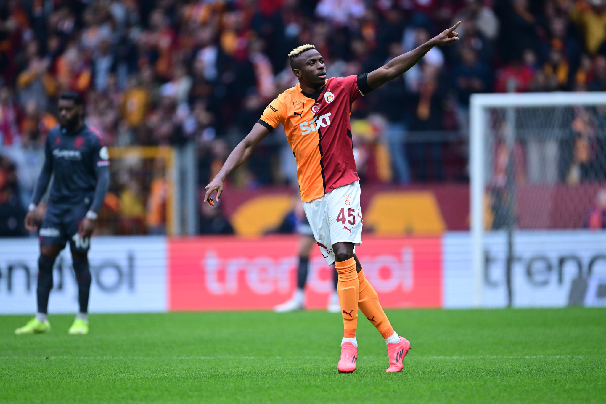 GALATASARAY HABERİ | Eski milli futbolcudan transfer çağrısı! Victor Osimhen’i alın