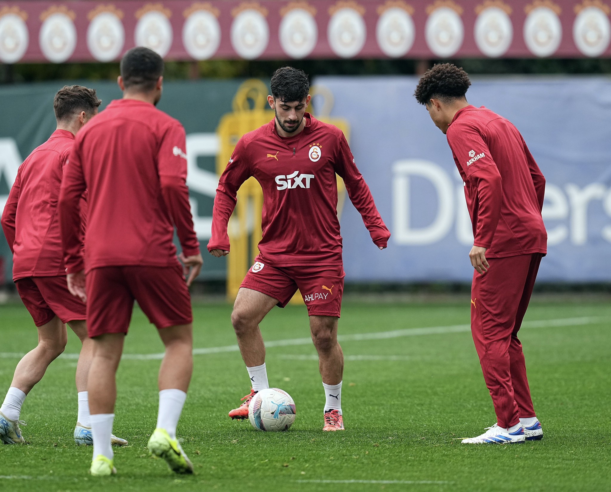 GALATASARAY HABERİ | Gabriel Sara’ya PSG kancası! İşte ödenecek bonservis bedeli