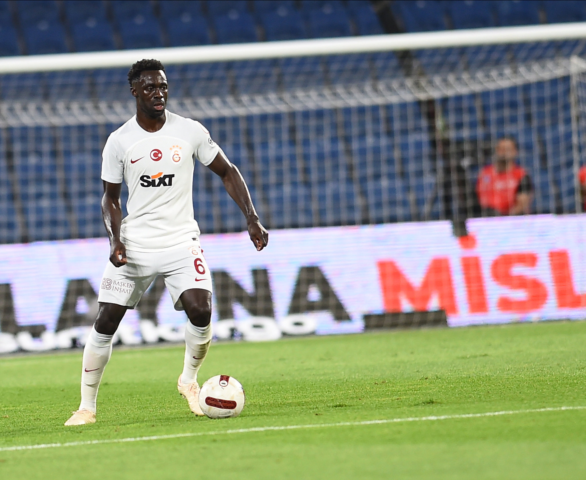 GALATASARAY HABERİ | Davinson Sanchez için Real Madrid iddiası! Rekor rakamı ödemeye hazırlar