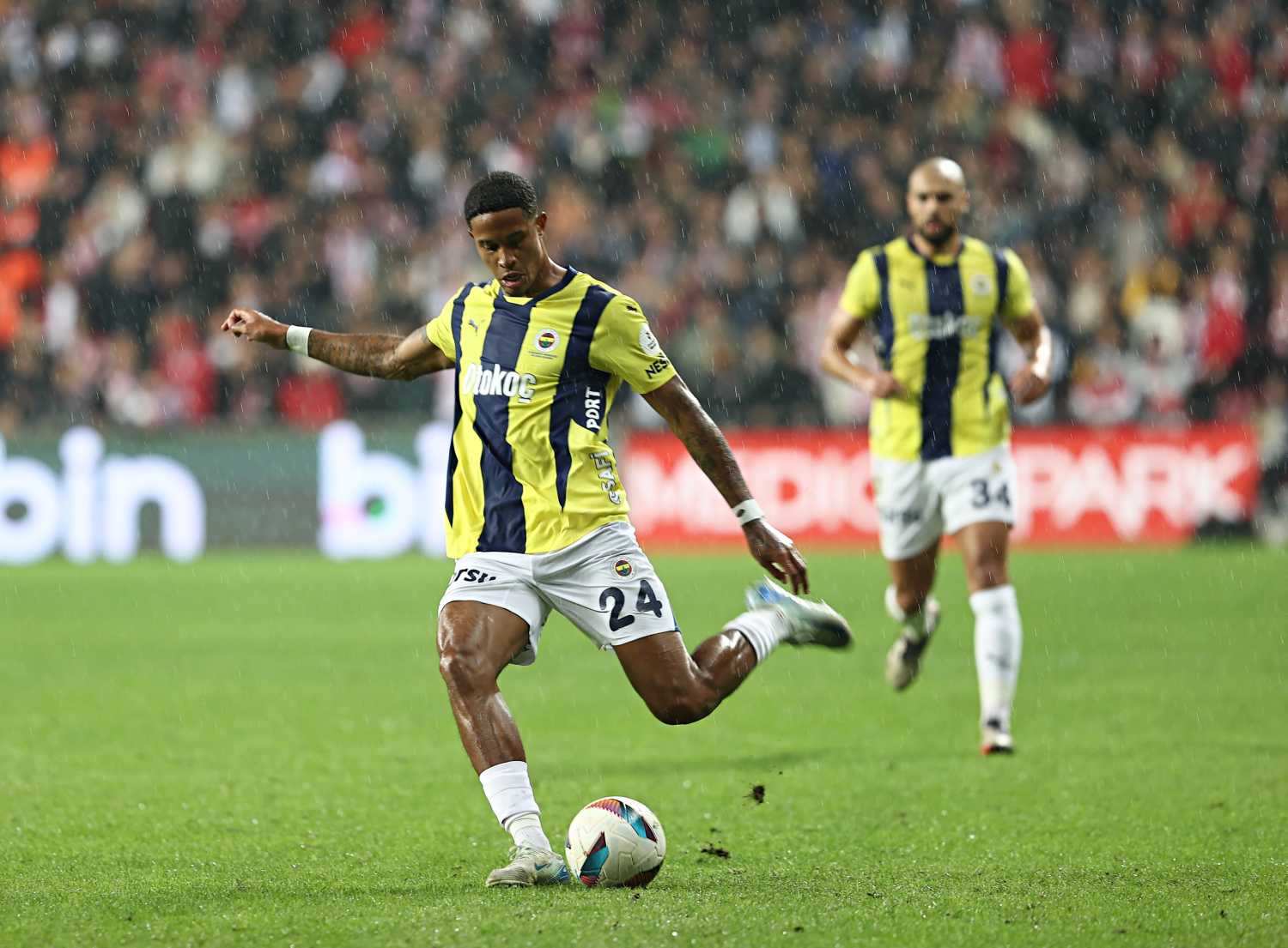 TRANSFER HABERİ |  Oosterwolde Fenerbahçe’deki geleceği hakkında konuştu! Planım...