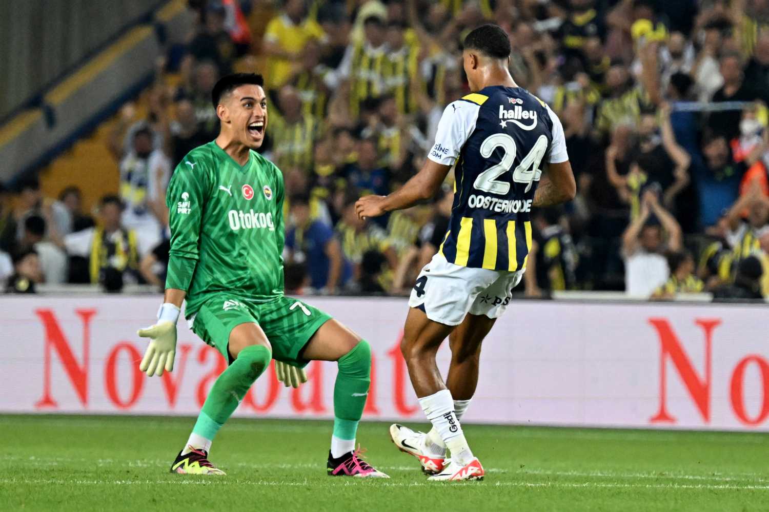 TRANSFER HABERİ |  Oosterwolde Fenerbahçe’deki geleceği hakkında konuştu! Planım...