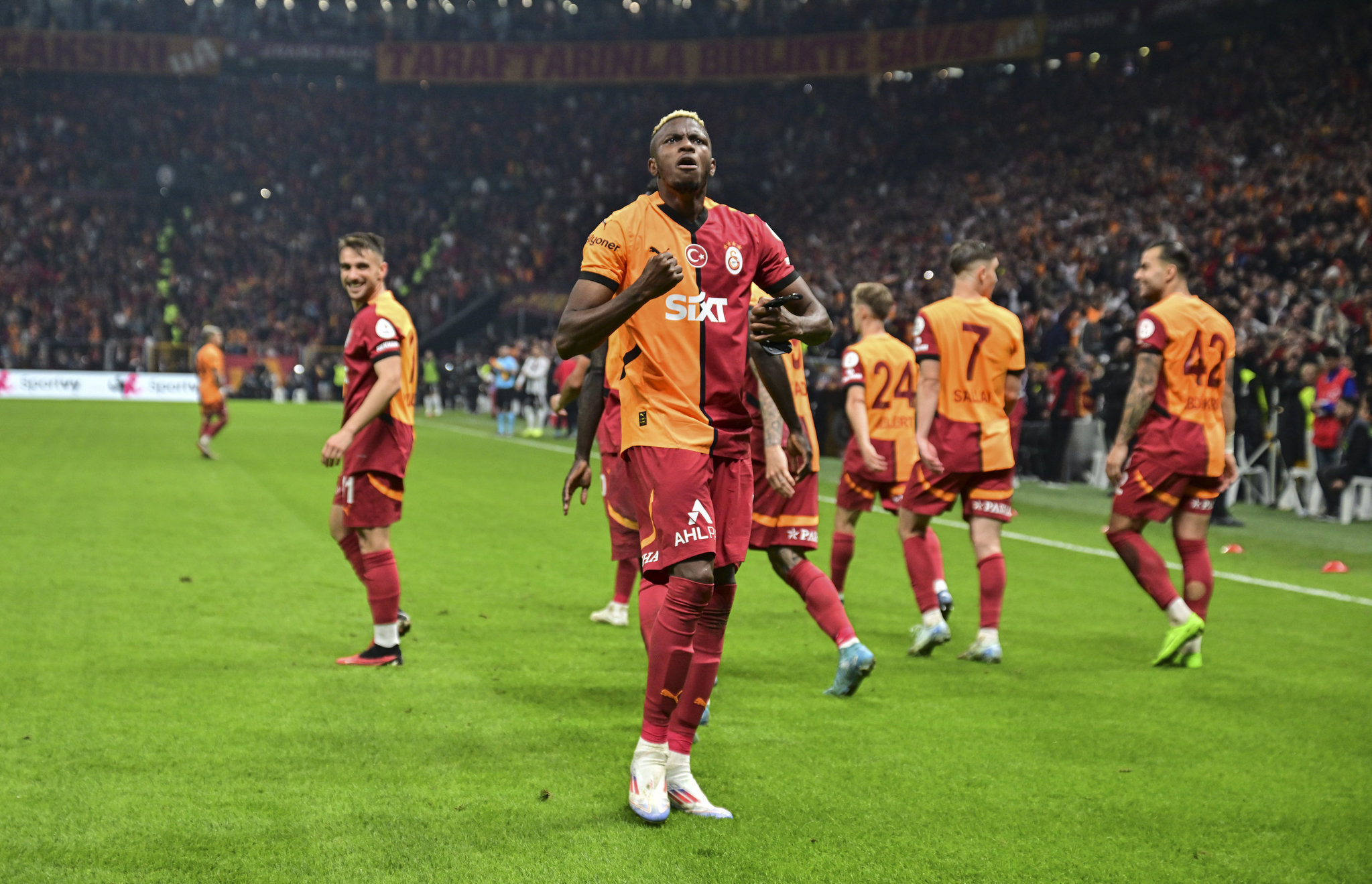 Galatasaray’a bir Nijeryalı forvet daha! Victor Osimhen’in yanına geliyor