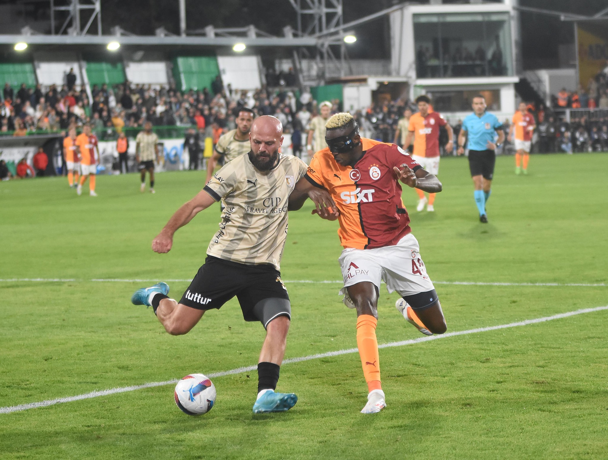 GALATASARAY HABERLERİ: Okan Buruk sitem etmişti! Bodrum’daki çim uzunluğu belli oldu