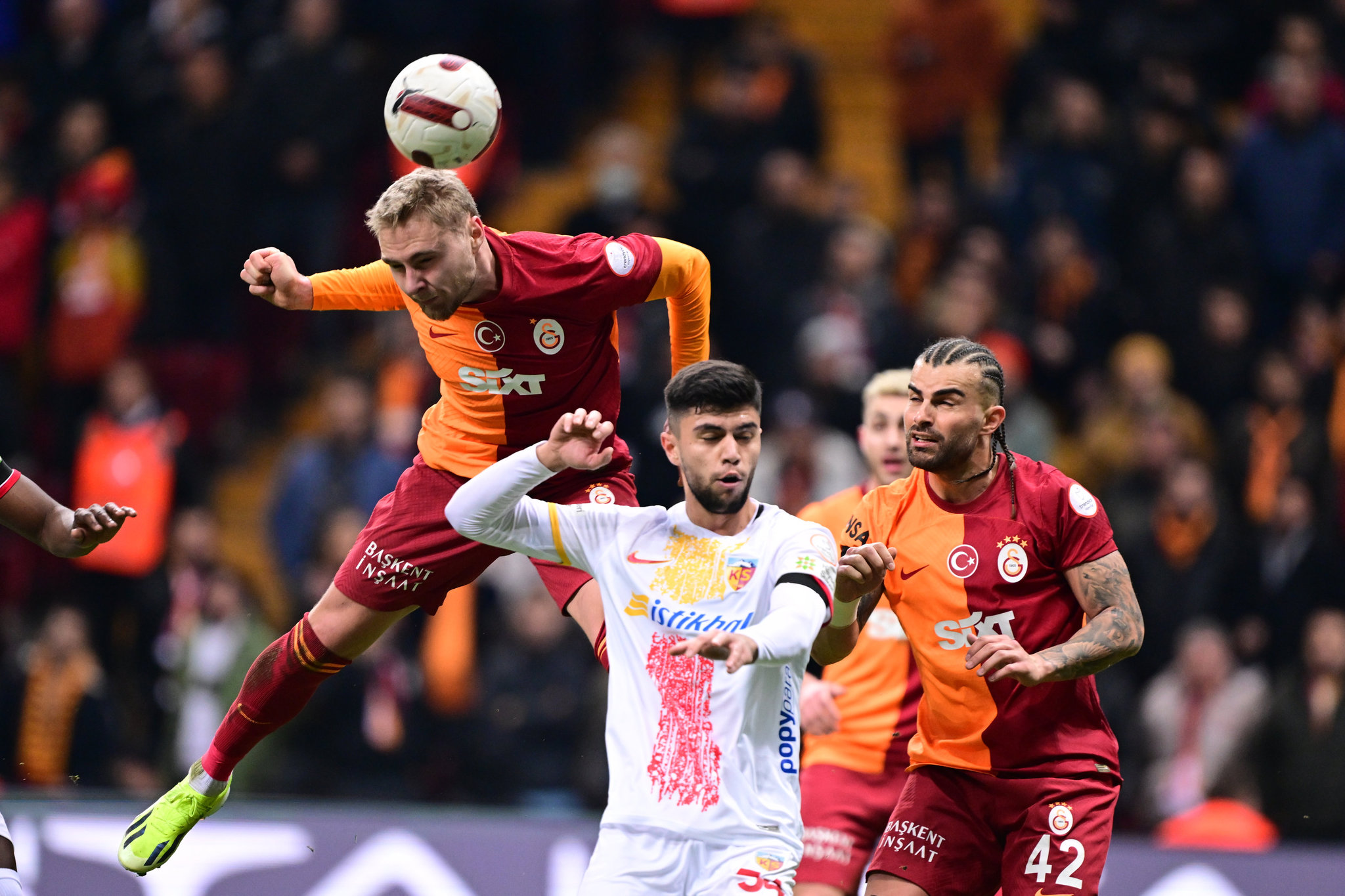 Galatasaray’da bir hikaye bitiyor! Okan Buruk’tan Nelsson ayrılığına onay!