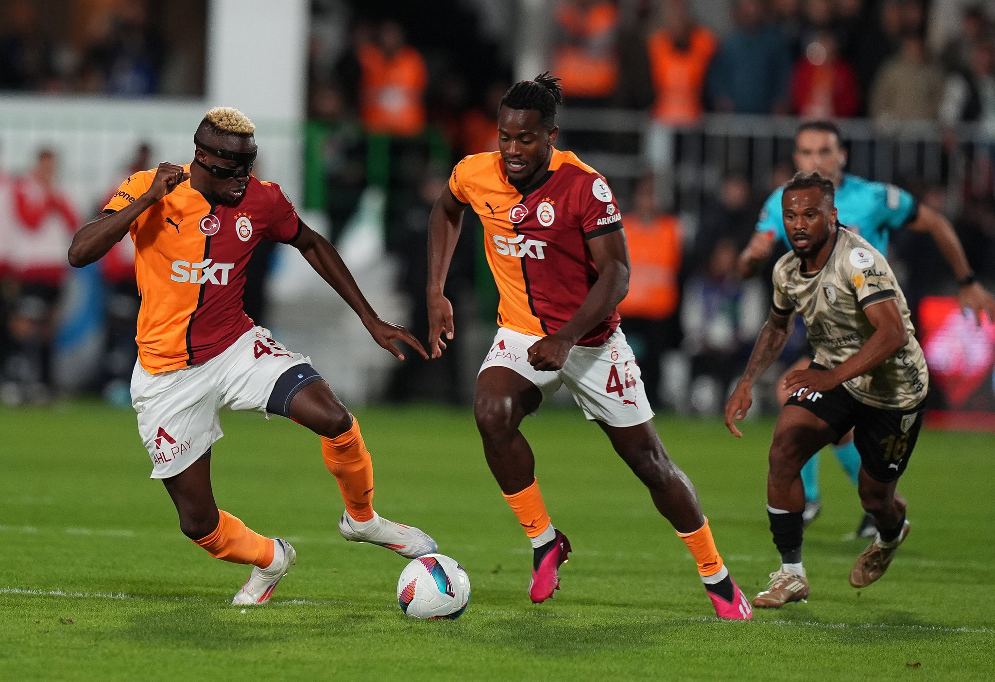 Galatasaray’da Osimhen depremi! Kötü haber resmen açıklandı