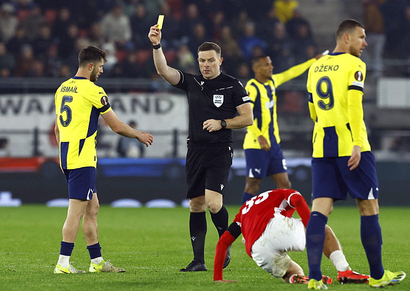 Mourinho’dan radikal karar! İşte Fenerbahçe’nin Slavia Prag maçı 11’i