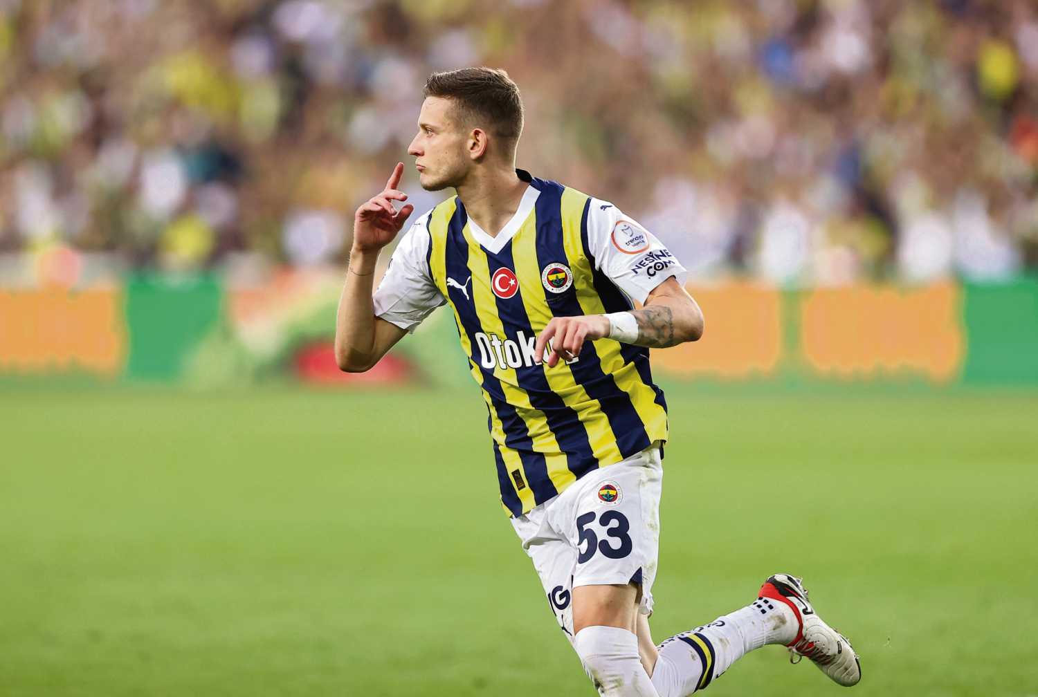 TRANSFER HABERİ: Fenerbahçe’de flaş veda! Şampiyon takıma gidiyor