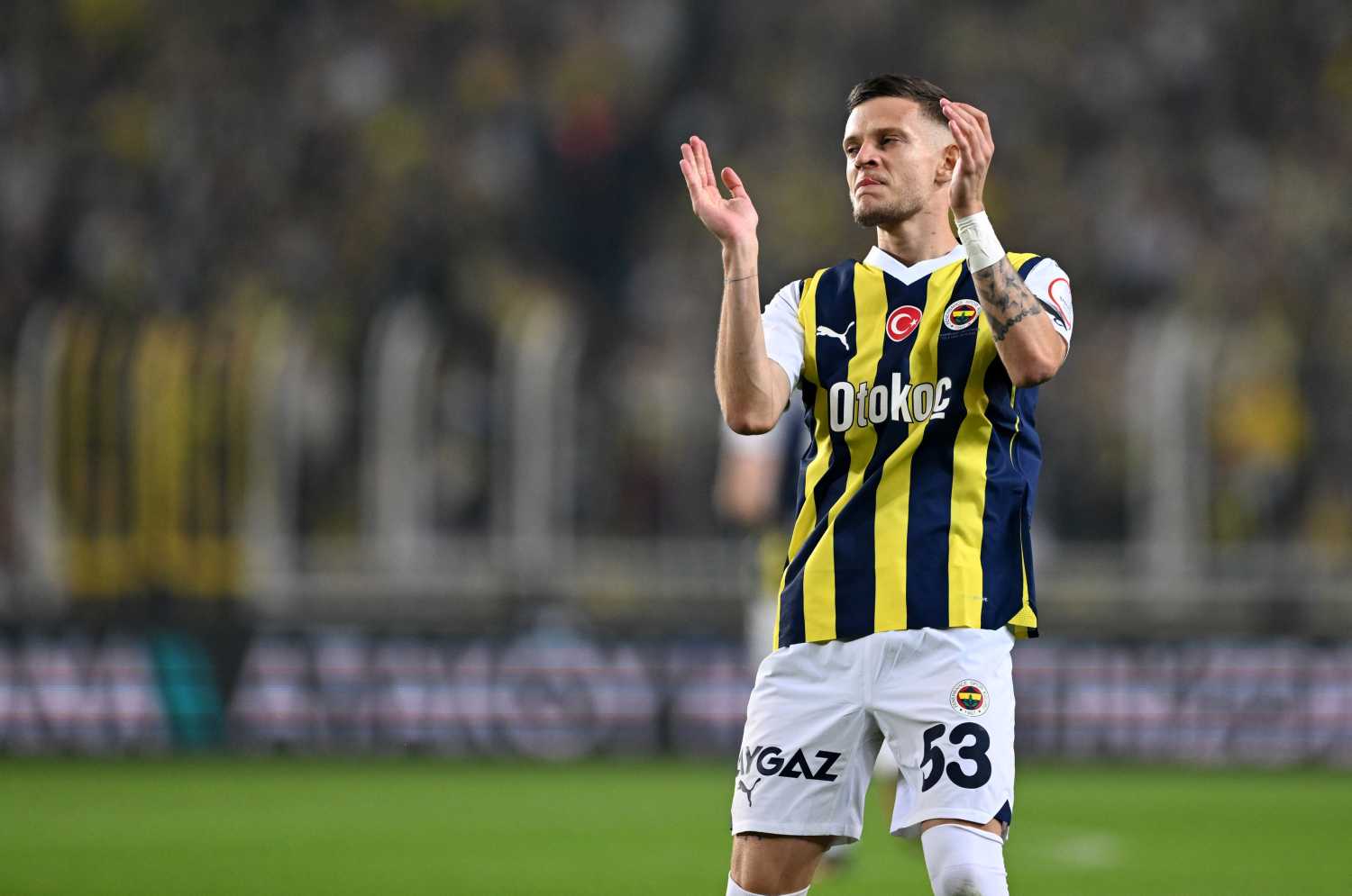 TRANSFER HABERİ: Fenerbahçe’de flaş veda! Şampiyon takıma gidiyor