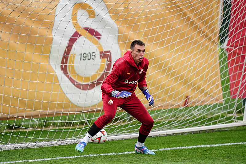 TRANSFER HABERİ: Galatasaray Muslera’nın halefini Fransa’da buldu! 26 yıl sonra...