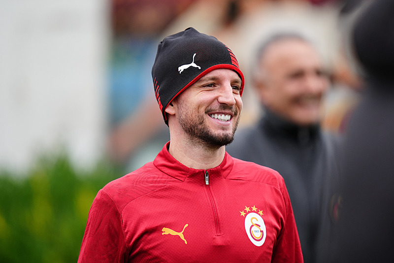 Dries Mertens için devler transfer yarışına girdi! Galatasaray’a veda edebilir