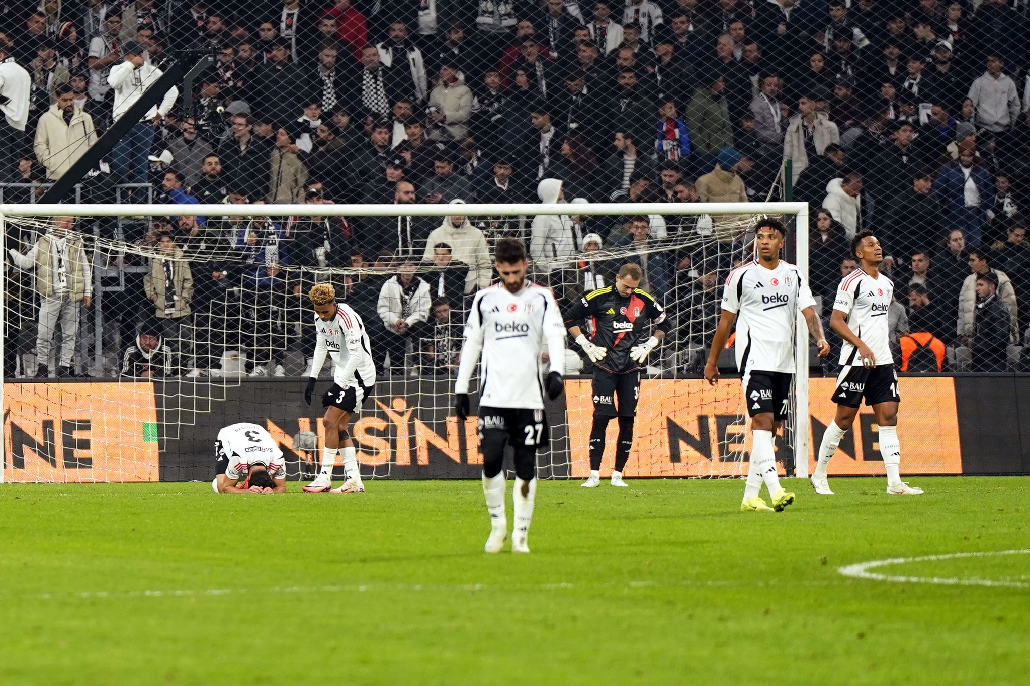 Beşiktaş’ta radikal karar! İşte Kartal’ın Fenerbahçe maçı 11’i