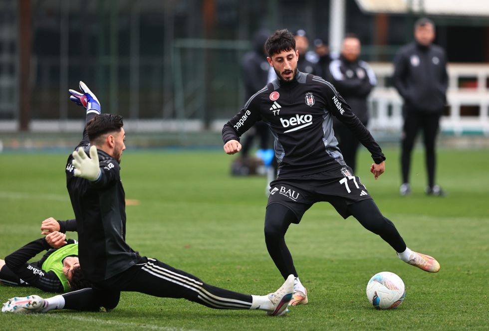 Beşiktaş’ta radikal karar! İşte Kartal’ın Fenerbahçe maçı 11’i