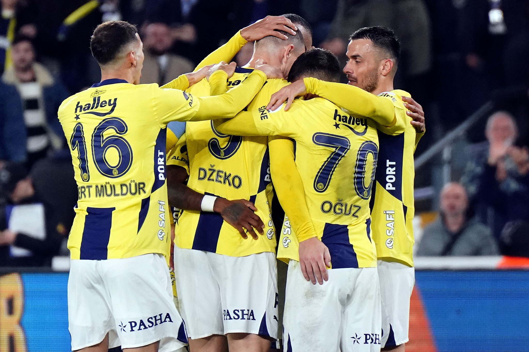 Beşiktaş - Fenerbahçe derbisinin oranları açıklandı! İşte favori takım