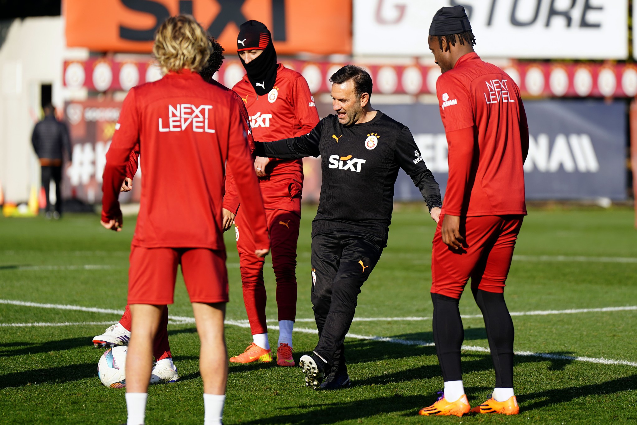 Okan Buruk’tan radikal karar! İşte Galatasaray’ın Sivasspor maçı 11’i