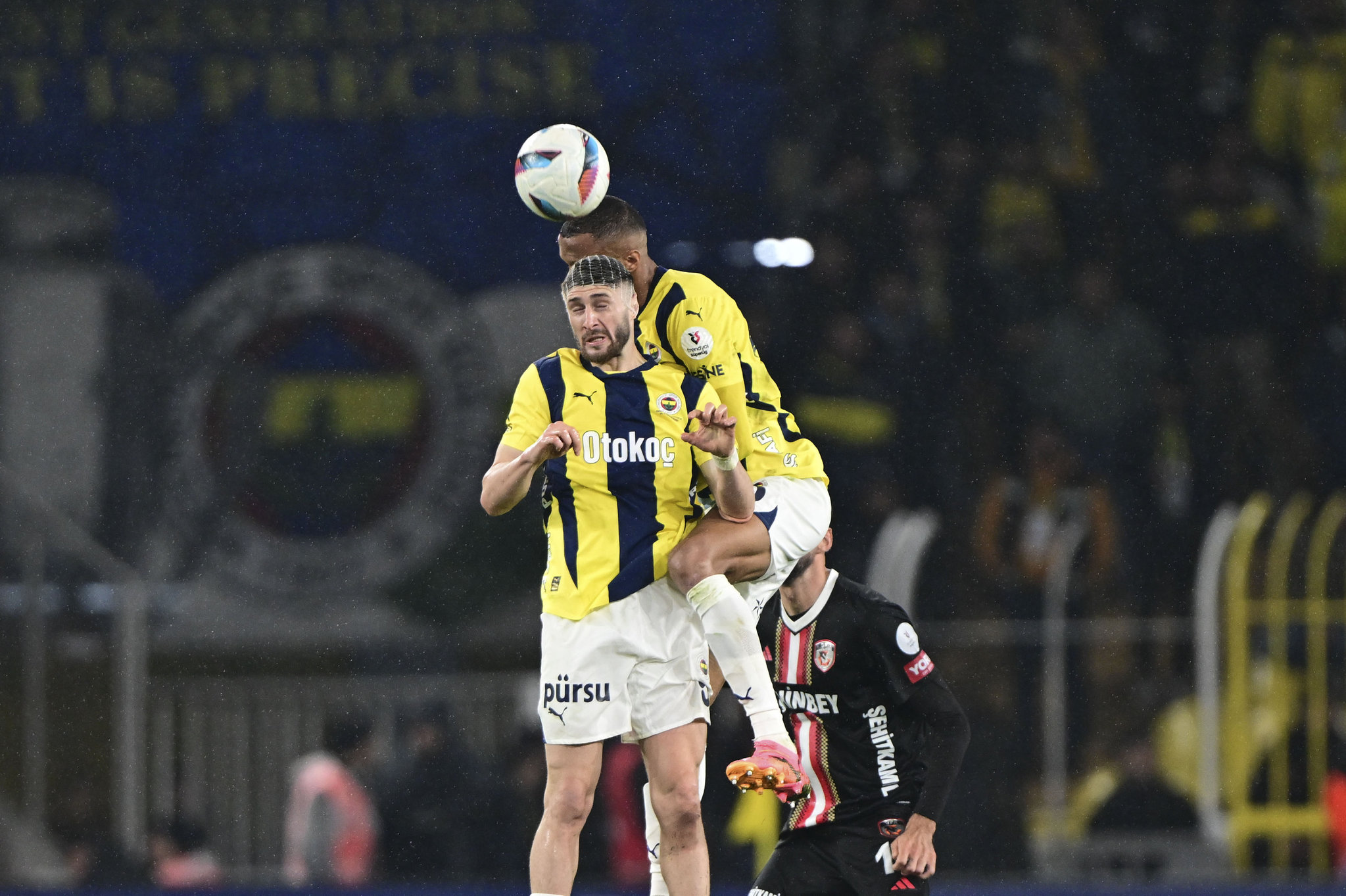 Fenerbahçe’de 4 isim Beşiktaş maçının kadrosunda yok!