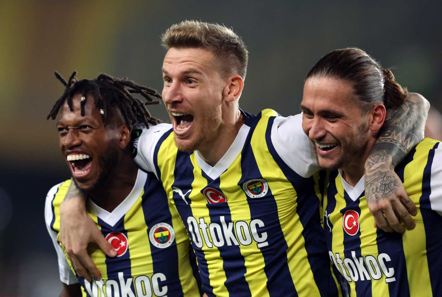 TRANSFER HABERİ: Fenerbahçe’de derbi sonrası radikal karar! Tam 8 futbolcunun bileti kesildi