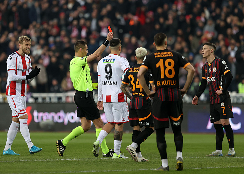 TRANSFER HABERİ | Galatasaray’a şampiyonluk çileği! Victor Osimhen ile coşacaklar