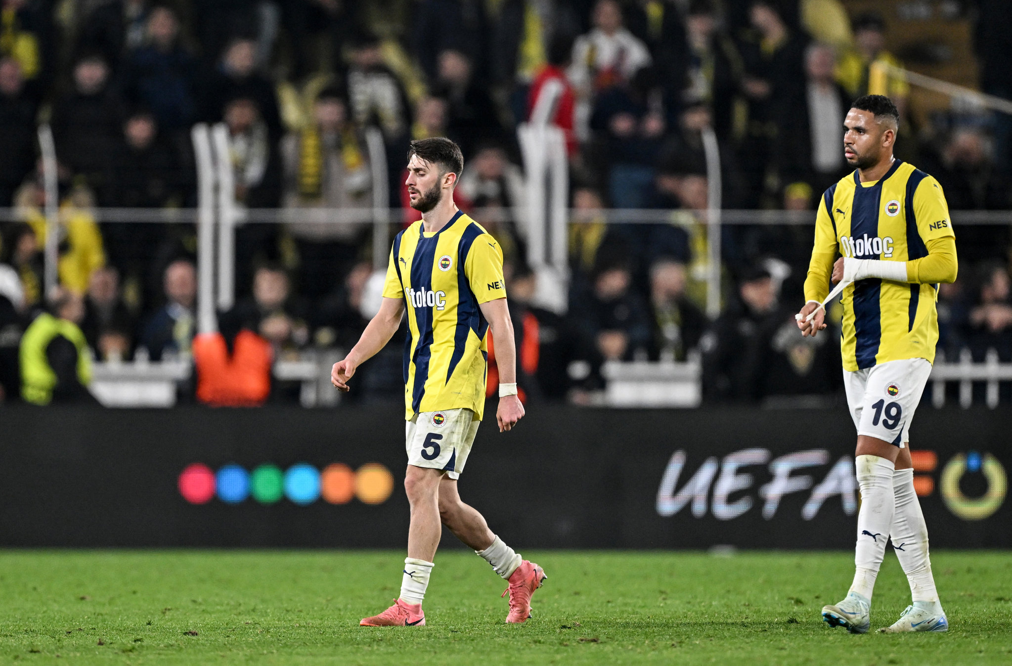 Fenerbahçe transferde gaza bastı! Kanarya’nın yeni stoperi Hollanda’dan