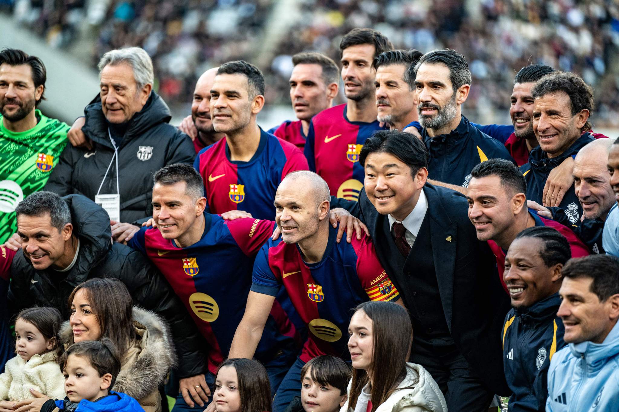 Andres Iniesta’nın jübilesinde yıldızlar geçidi! El Clasico dramatik bitti