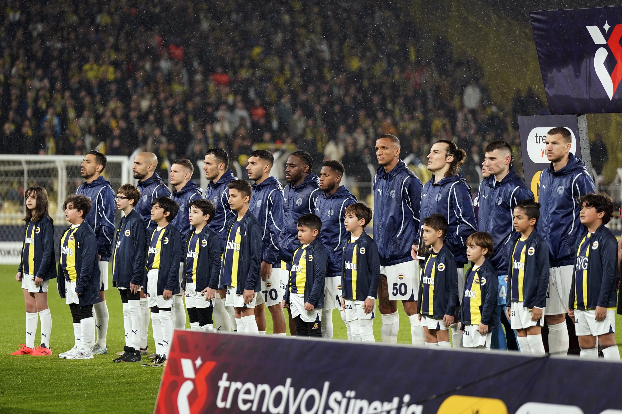 Fenerbahçe ve Galatasaray’ın Cristopher Nkunku yarışı! İngiliz basınından bomba iddia