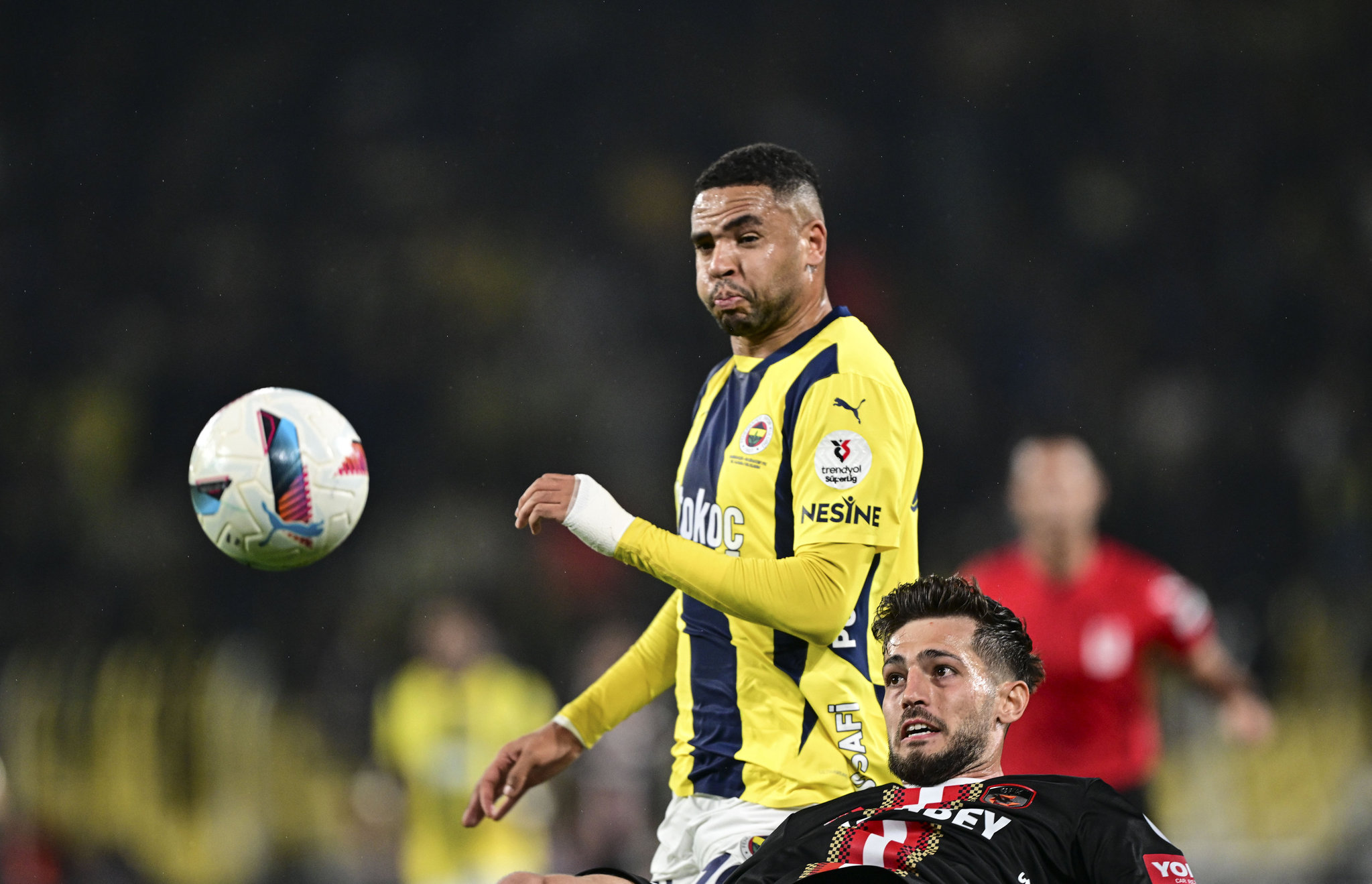 FENERBAHÇE TRANSFER HABERİ: Al-Nassr İstanbul’a geliyor! İşte En-Nesyri’nin tarihi bonservis ücreti