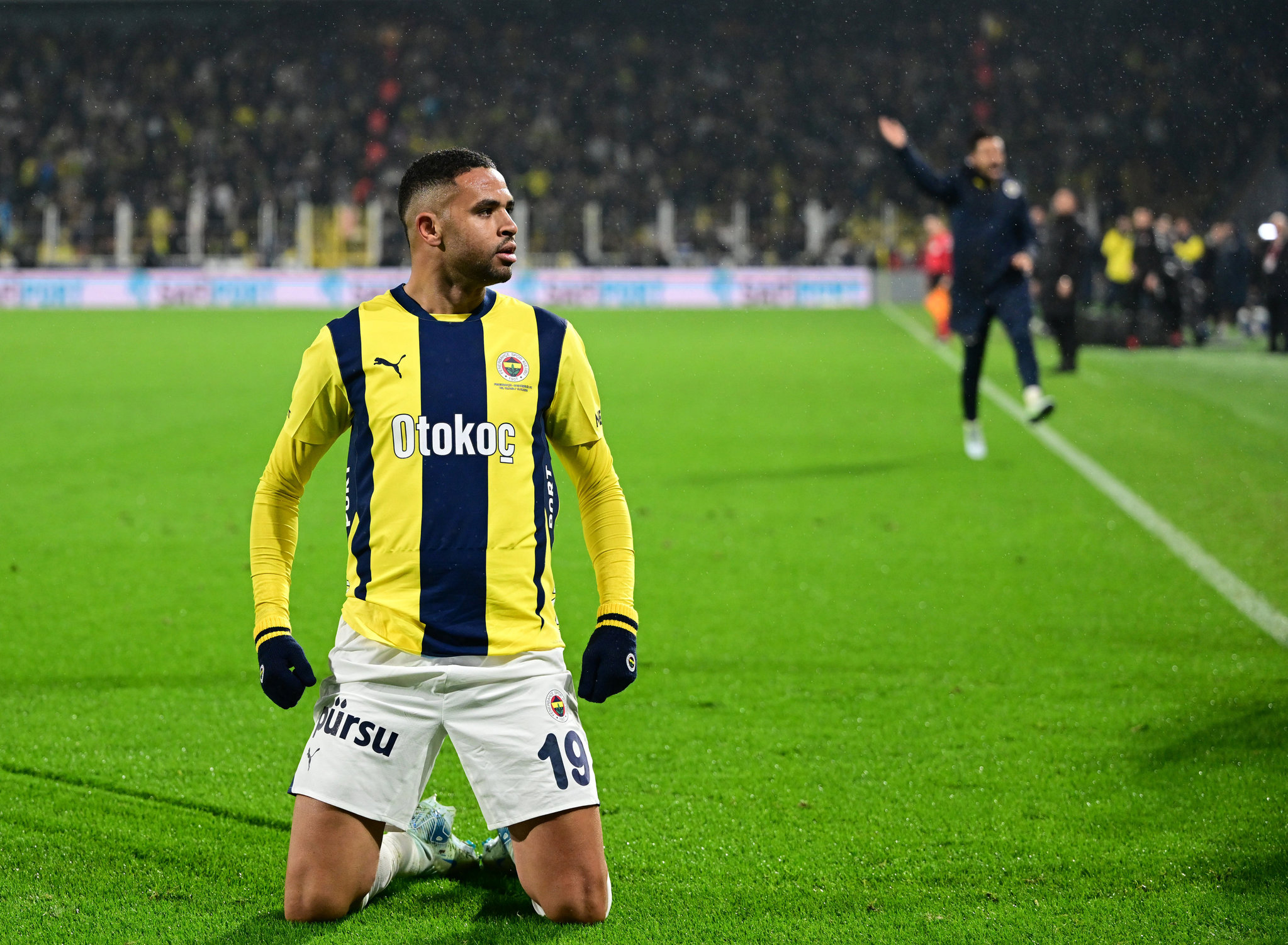 FENERBAHÇE TRANSFER HABERİ: Al-Nassr İstanbul’a geliyor! İşte En-Nesyri’nin tarihi bonservis ücreti