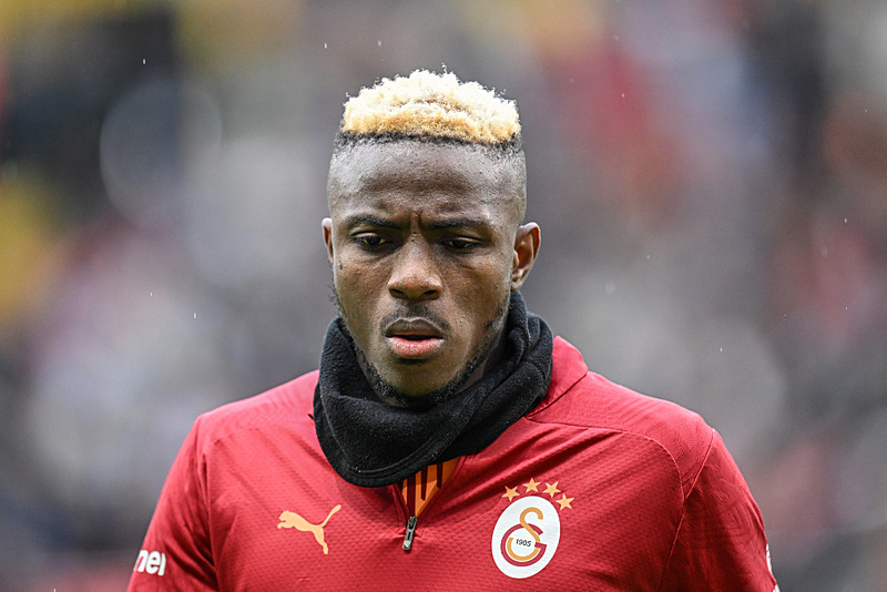 Galatasaray’a Victor Osimhen’den kötü haber! Transfer için dünya devi devrede