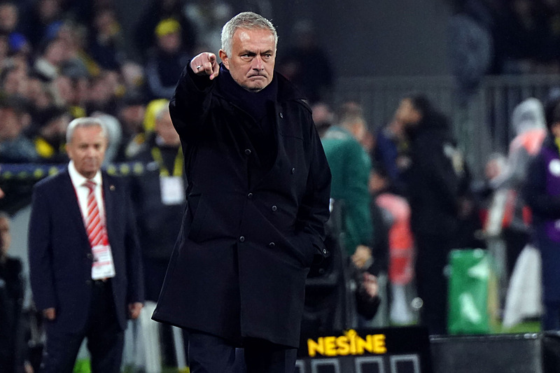 Jose Mourinho eski öğrencisini istiyor! Fenerbahçe’den dev transfer