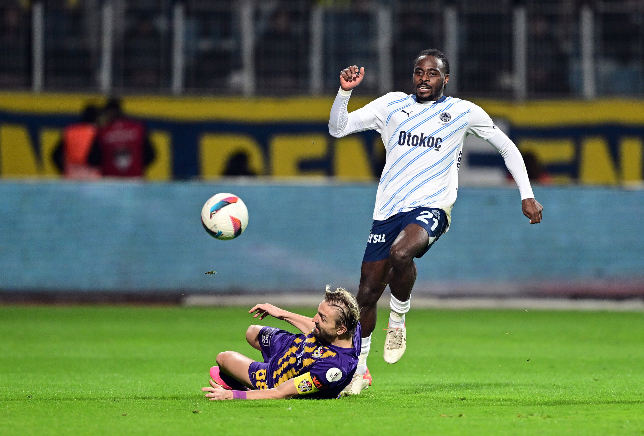 TRANSFER HABERİ | Osimhen’den Fenerbahçeli yıldıza mesaj! Galatasaray’a gel