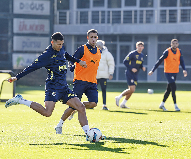 TRANSFER HABERİ: Fenerbahçe’de İrfan Can Kahveci paniği!