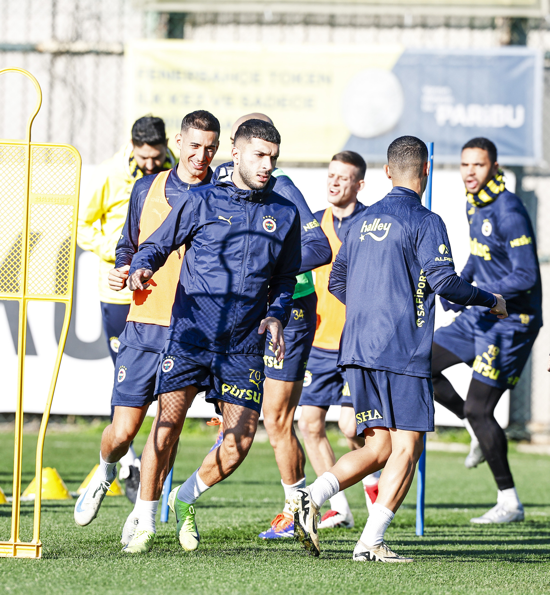 Fenerbahçe’ye kötü haber! 2 futbolcu sakatlandı