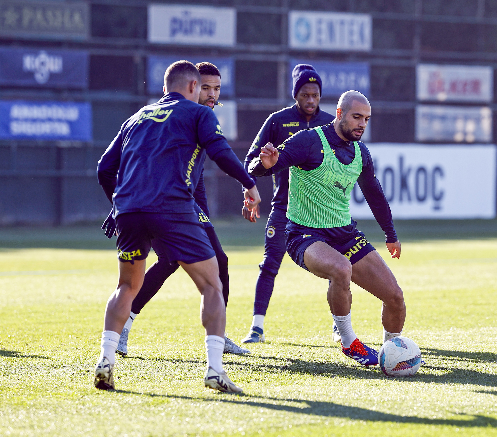 Fenerbahçe’ye kötü haber! 2 futbolcu sakatlandı