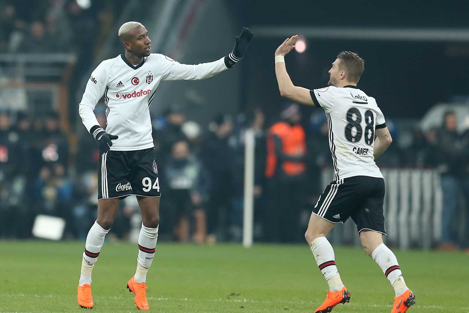 TRANSFER HABERİ: Talisca resmen Fenerbahçeli oluyor! İşte İstanbul’a geliş tarihi