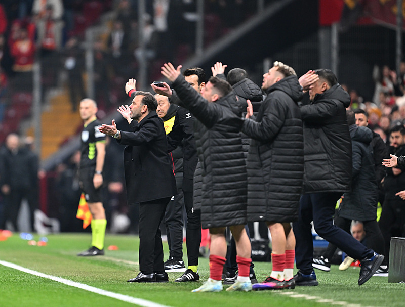 Galatasaray’dan çifte transfer bombası! Eski yıldız dönüyor