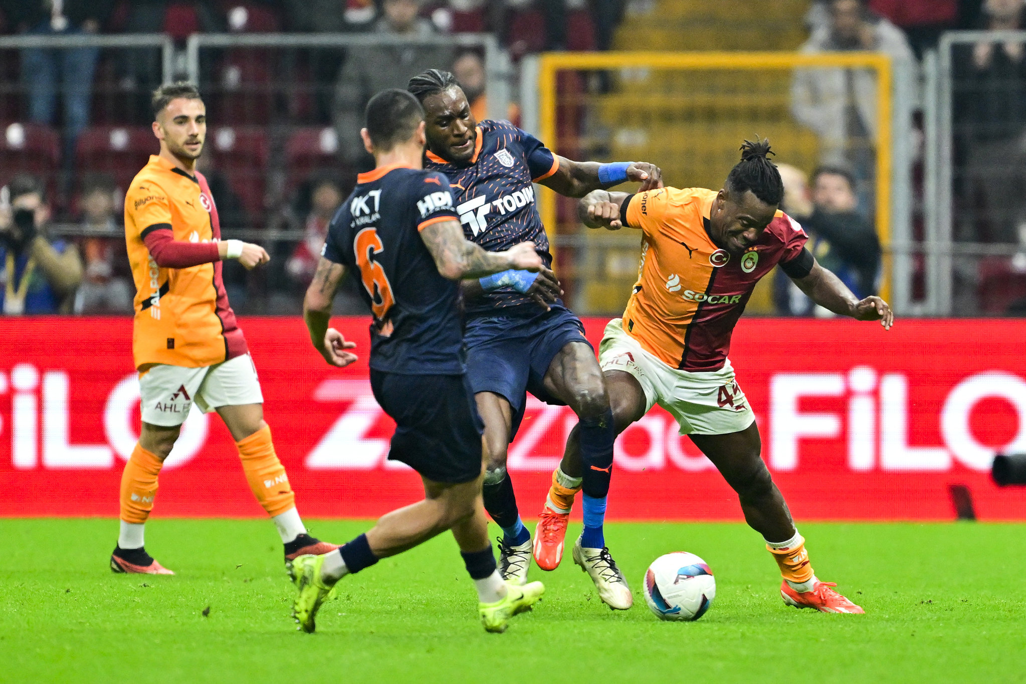 Galatasaray’a 1.97’lik dev forvet! Cimbom’dan devre arası operasyonu